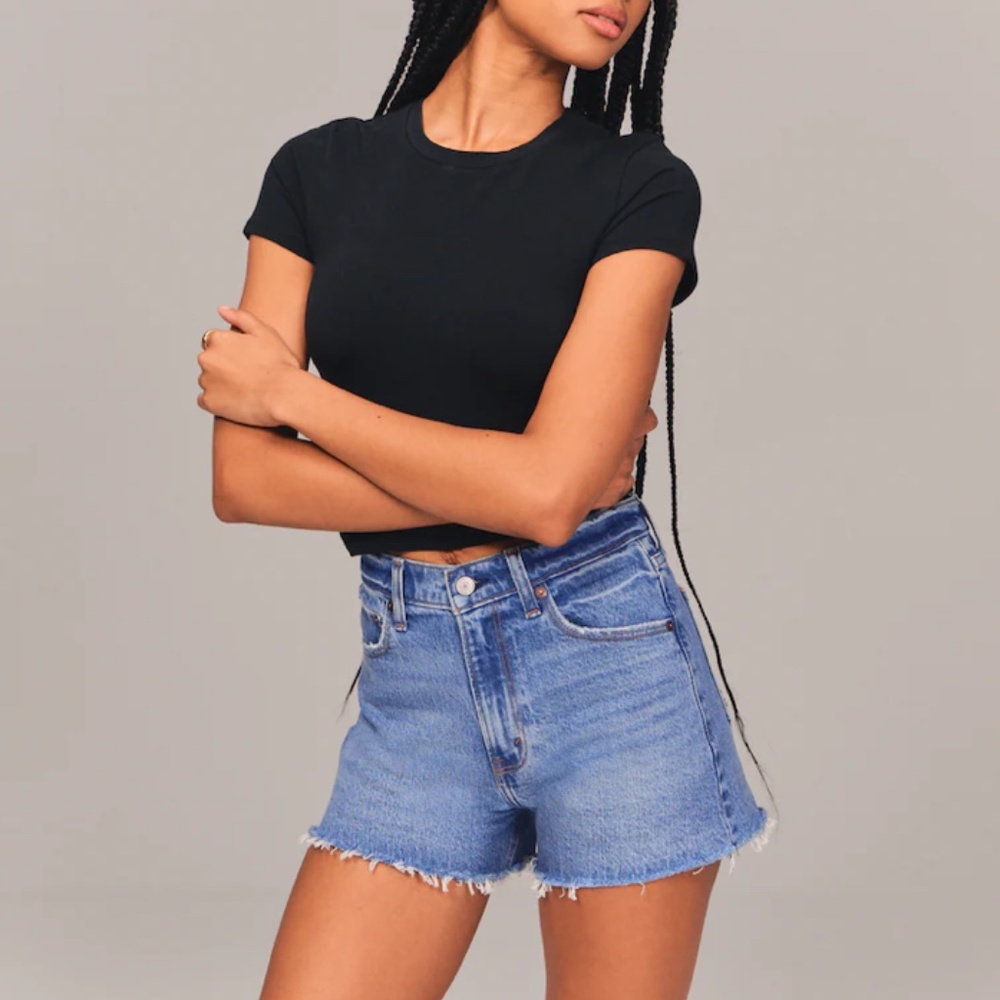 Abercrombie & Fitch High Rise 90s Cutoff Short - 30